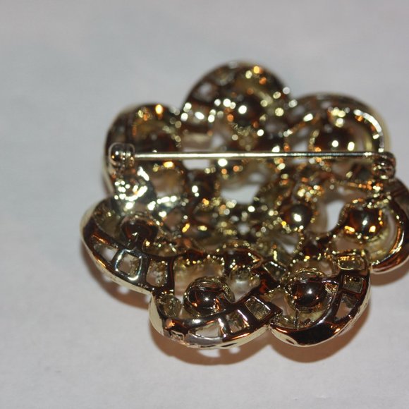 Vintage Silver Tone Faux Pearl Rhinestone Flower Brooch Pin - Picture 3 of 3